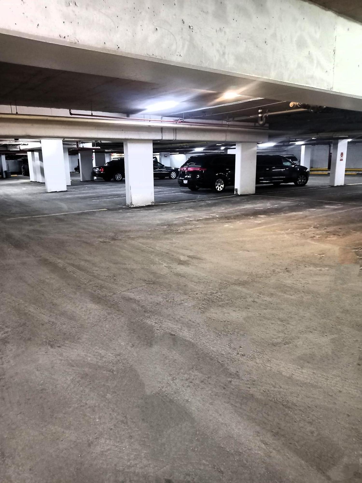 Best Western Plus Village Park Inn YYC Exteriör bild